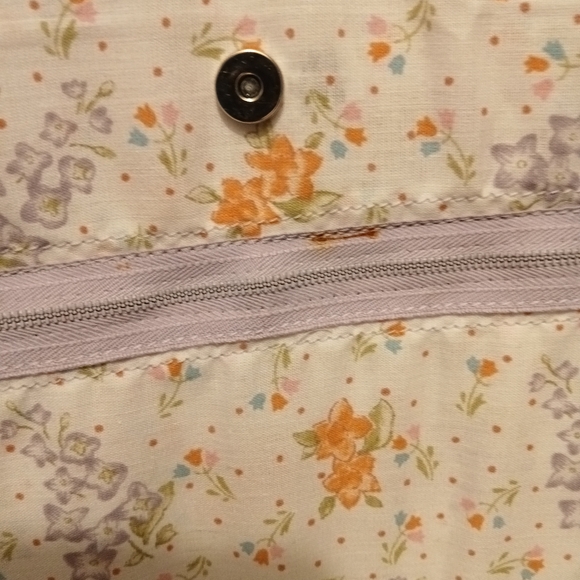 New Southwestern Tooled Vinyl Clutch Travel Hanging makeup bag Mauve Wristlet - Picture 10 of 12